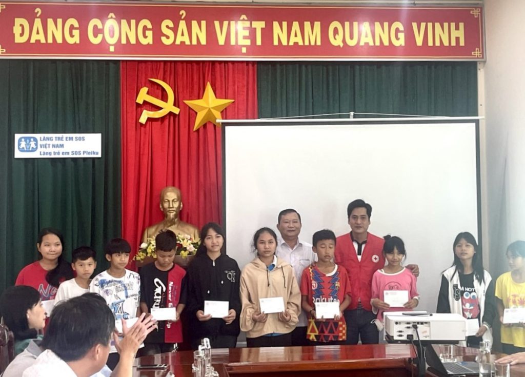 HỘI CHỮ THẬP ĐỎ VIỆT NAM