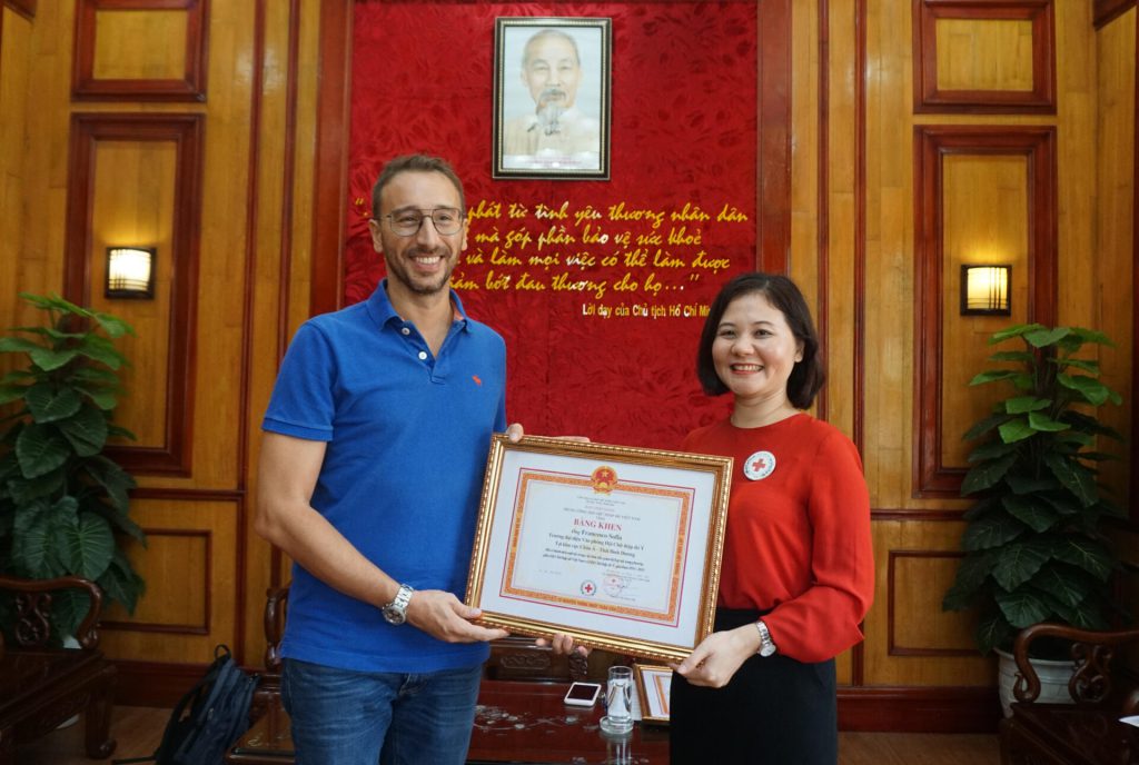 HỘI CHỮ THẬP ĐỎ VIỆT NAM