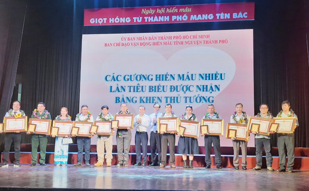 HỘI CHỮ THẬP ĐỎ VIỆT NAM