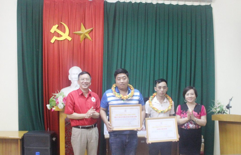 HỘI CHỮ THẬP ĐỎ VIỆT NAM