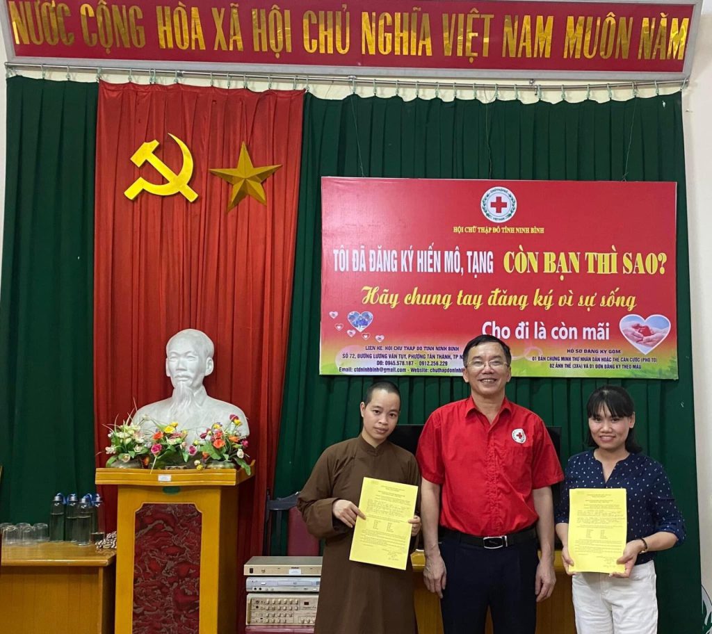 HỘI CHỮ THẬP ĐỎ VIỆT NAM