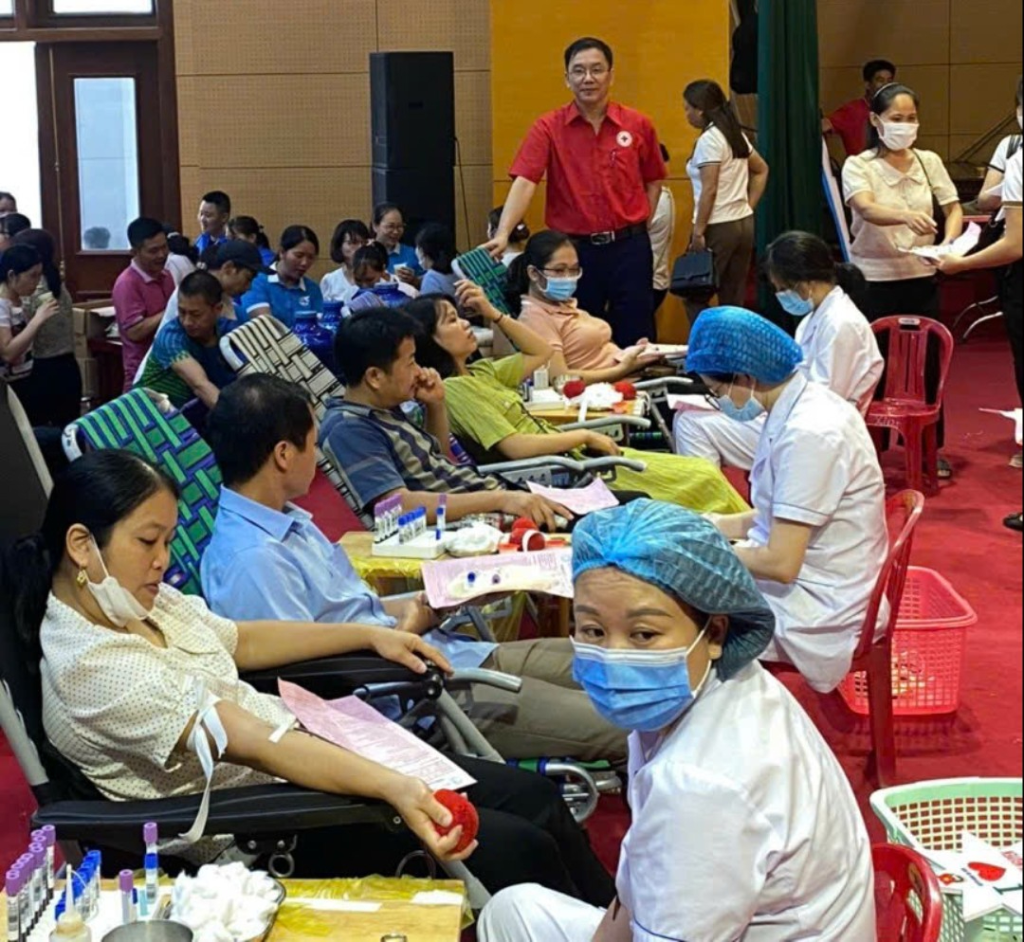 HỘI CHỮ THẬP ĐỎ VIỆT NAM
