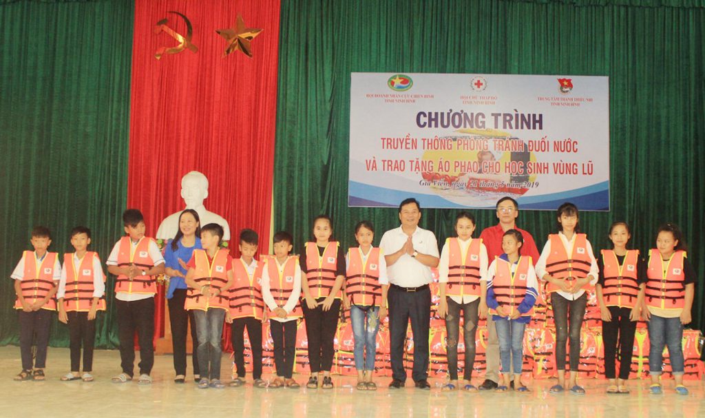 HỘI CHỮ THẬP ĐỎ VIỆT NAM