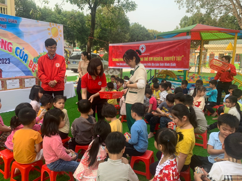 HỘI CHỮ THẬP ĐỎ VIỆT NAM