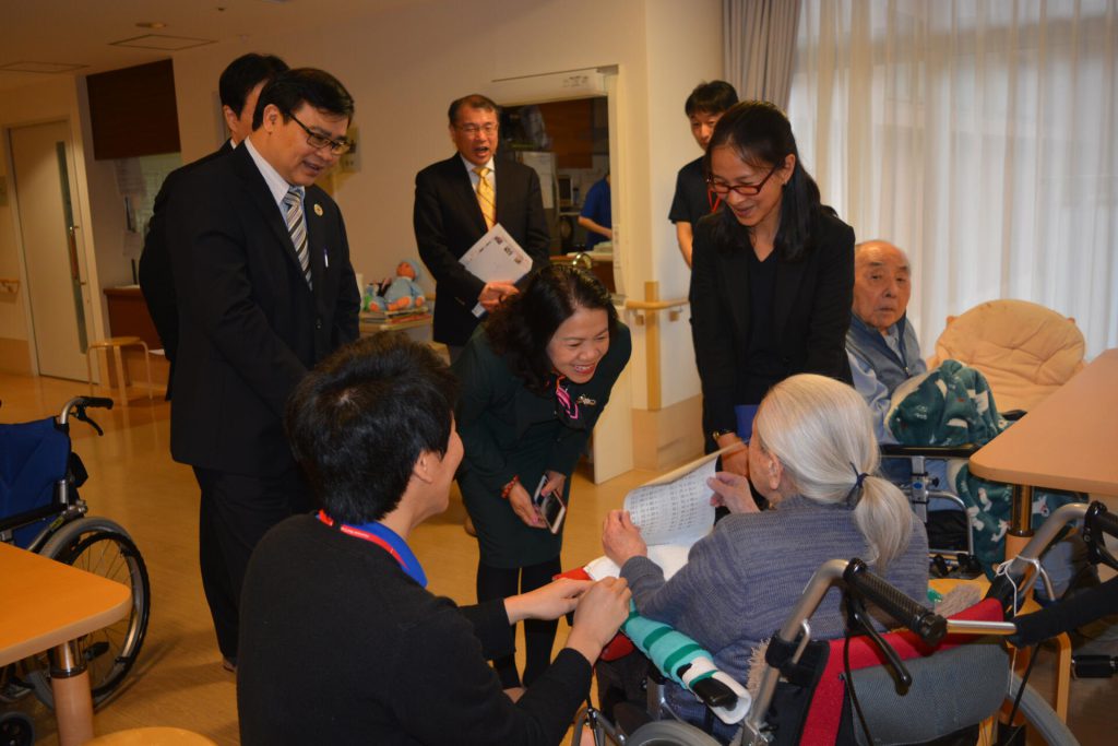 HỘI CHỮ THẬP ĐỎ VIỆT NAM