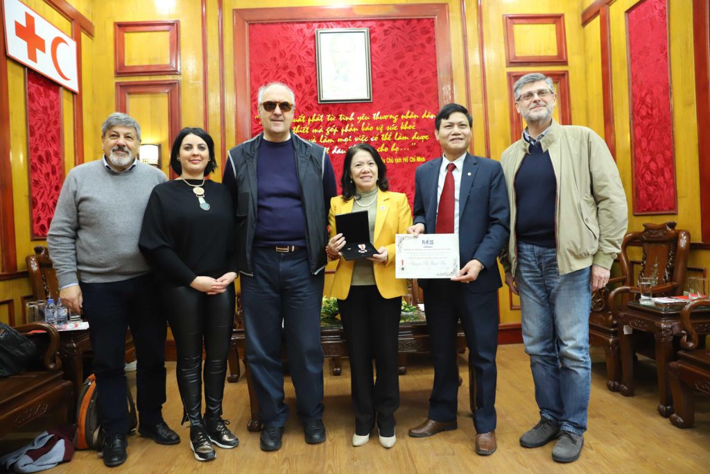 HỘI CHỮ THẬP ĐỎ VIỆT NAM