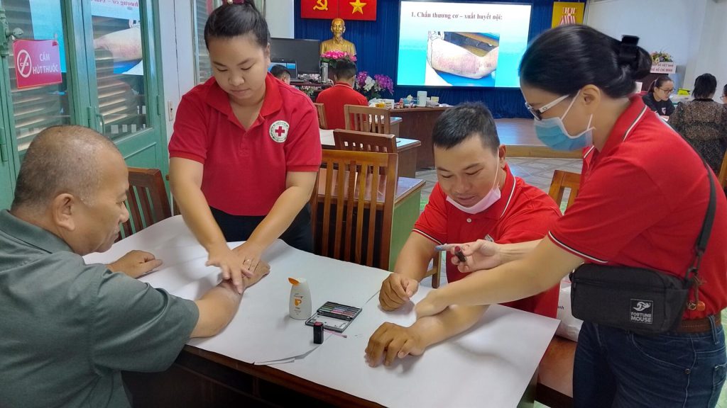 HỘI CHỮ THẬP ĐỎ VIỆT NAM