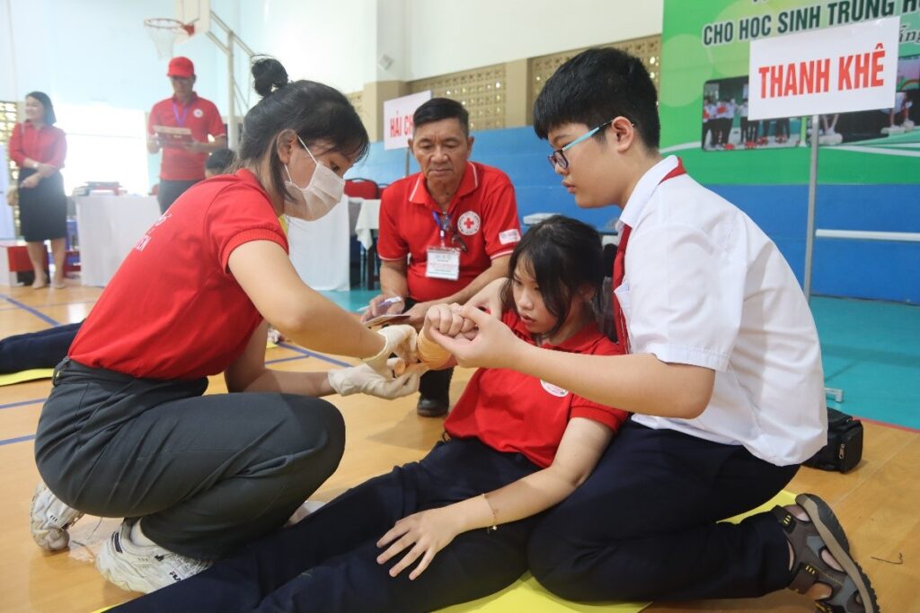 HỘI CHỮ THẬP ĐỎ VIỆT NAM