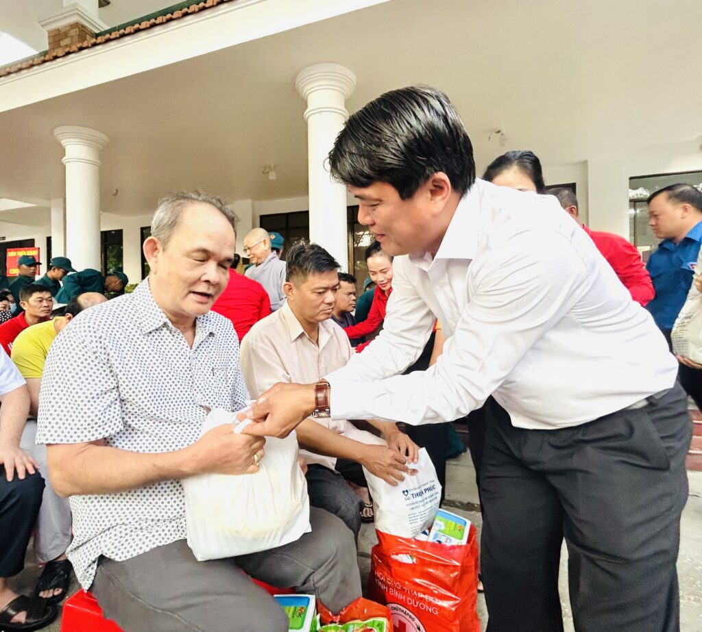 HỘI CHỮ THẬP ĐỎ VIỆT NAM