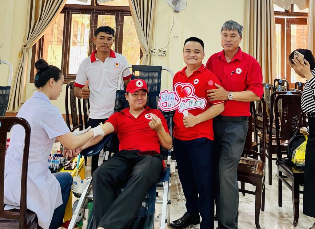 HỘI CHỮ THẬP ĐỎ VIỆT NAM