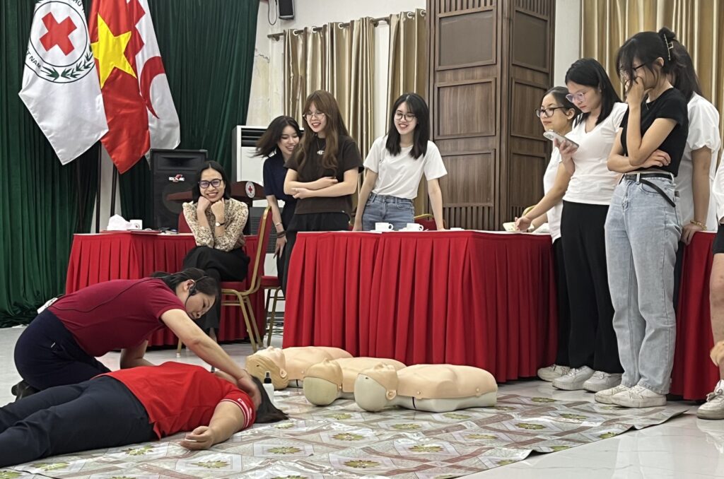 HỘI CHỮ THẬP ĐỎ VIỆT NAM