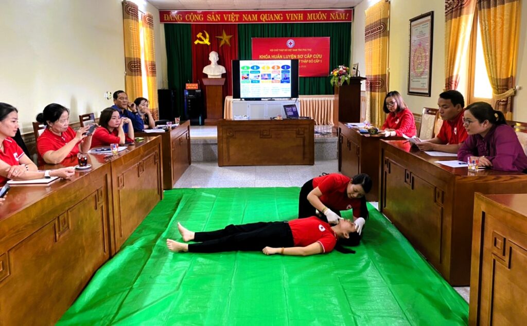 HỘI CHỮ THẬP ĐỎ VIỆT NAM