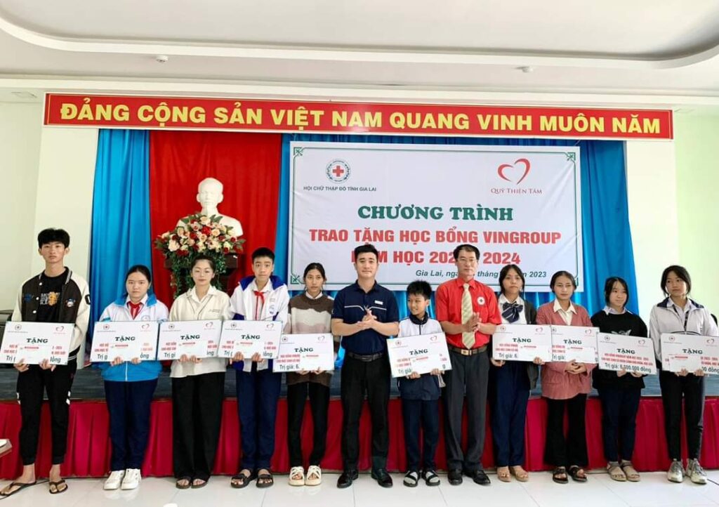 HỘI CHỮ THẬP ĐỎ VIỆT NAM
