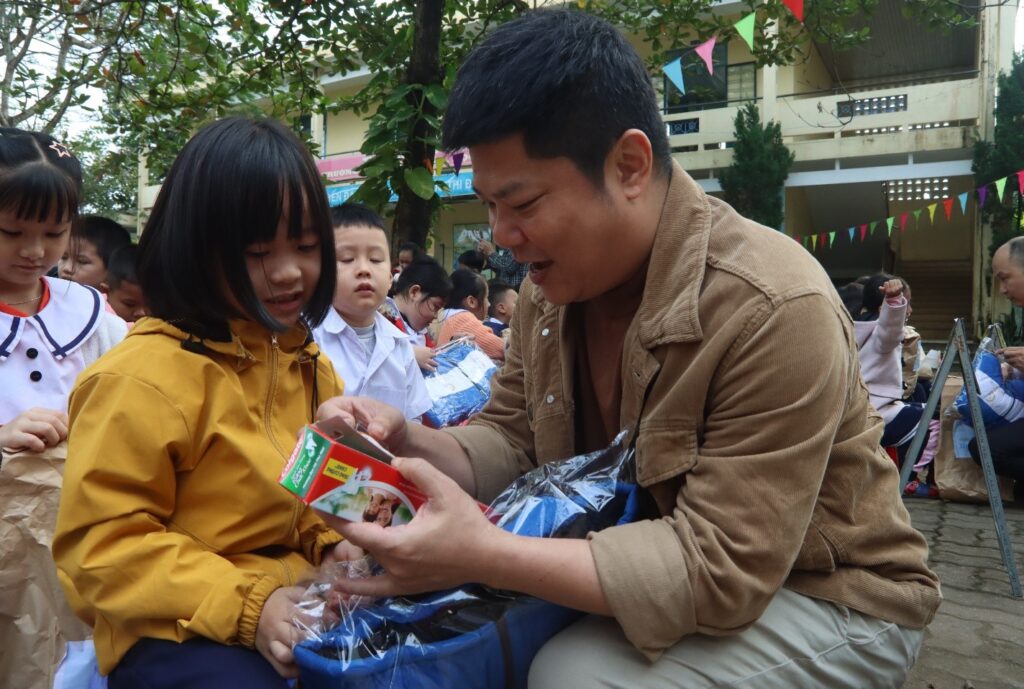 HỘI CHỮ THẬP ĐỎ VIỆT NAM