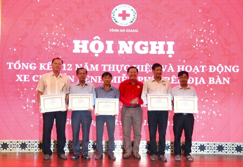 HỘI CHỮ THẬP ĐỎ VIỆT NAM