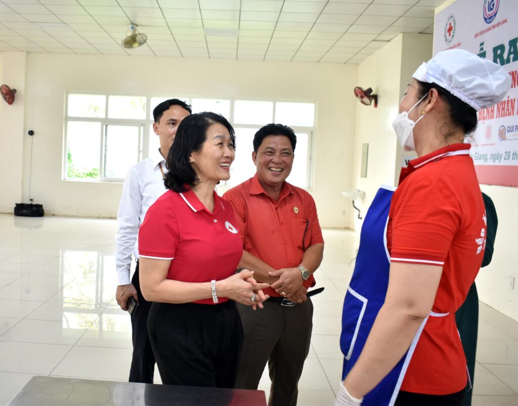 HỘI CHỮ THẬP ĐỎ VIỆT NAM