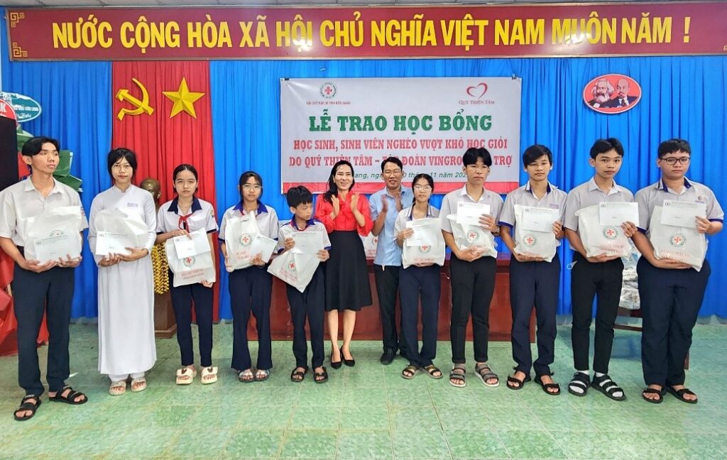 HỘI CHỮ THẬP ĐỎ VIỆT NAM