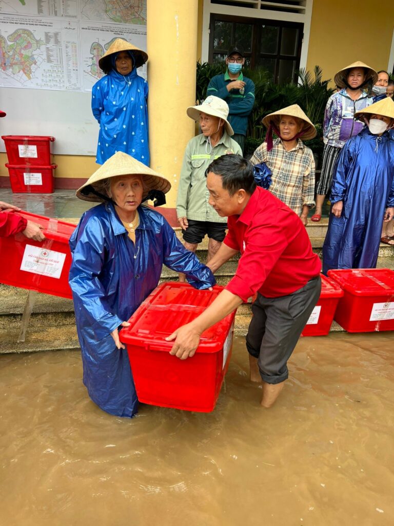 HỘI CHỮ THẬP ĐỎ VIỆT NAM
