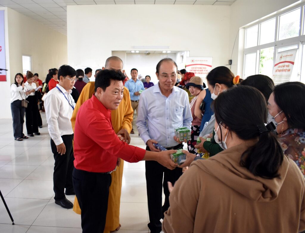 HỘI CHỮ THẬP ĐỎ VIỆT NAM