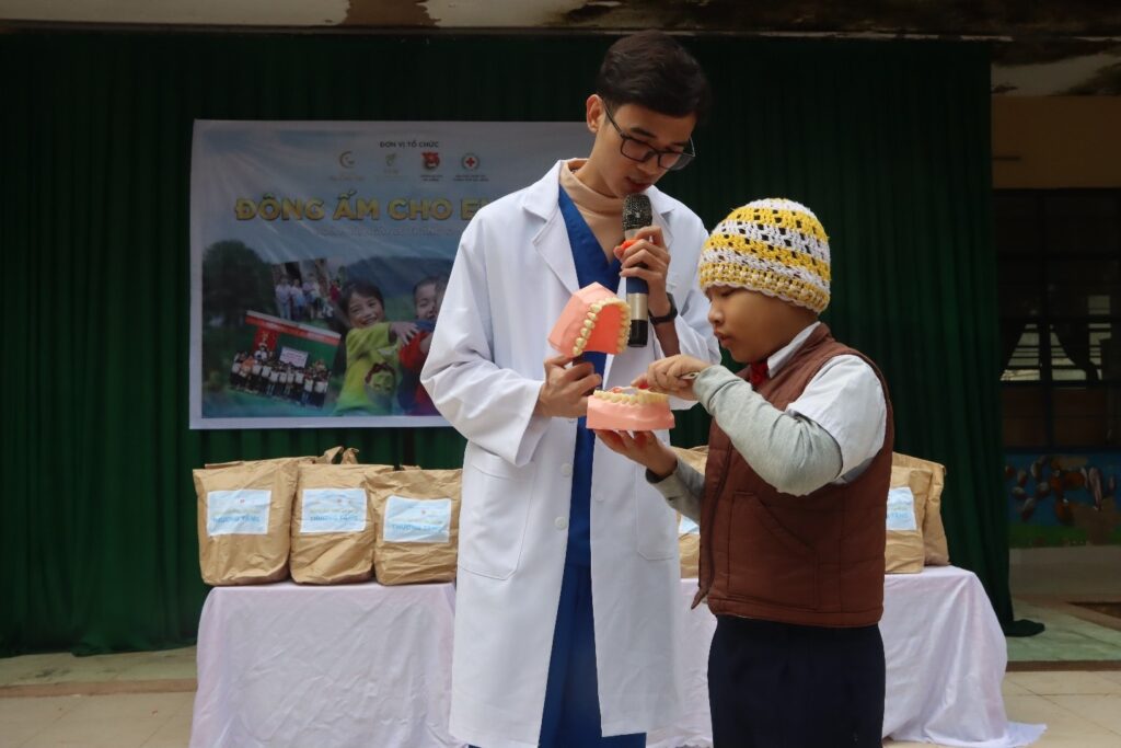 HỘI CHỮ THẬP ĐỎ VIỆT NAM