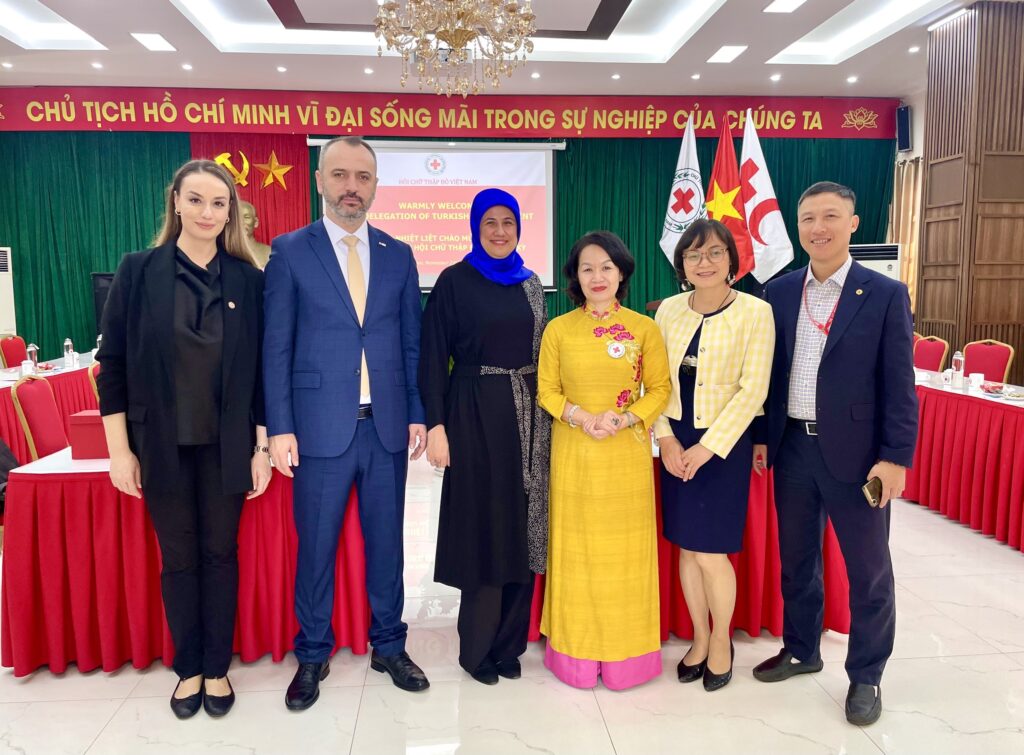 HỘI CHỮ THẬP ĐỎ VIỆT NAM
