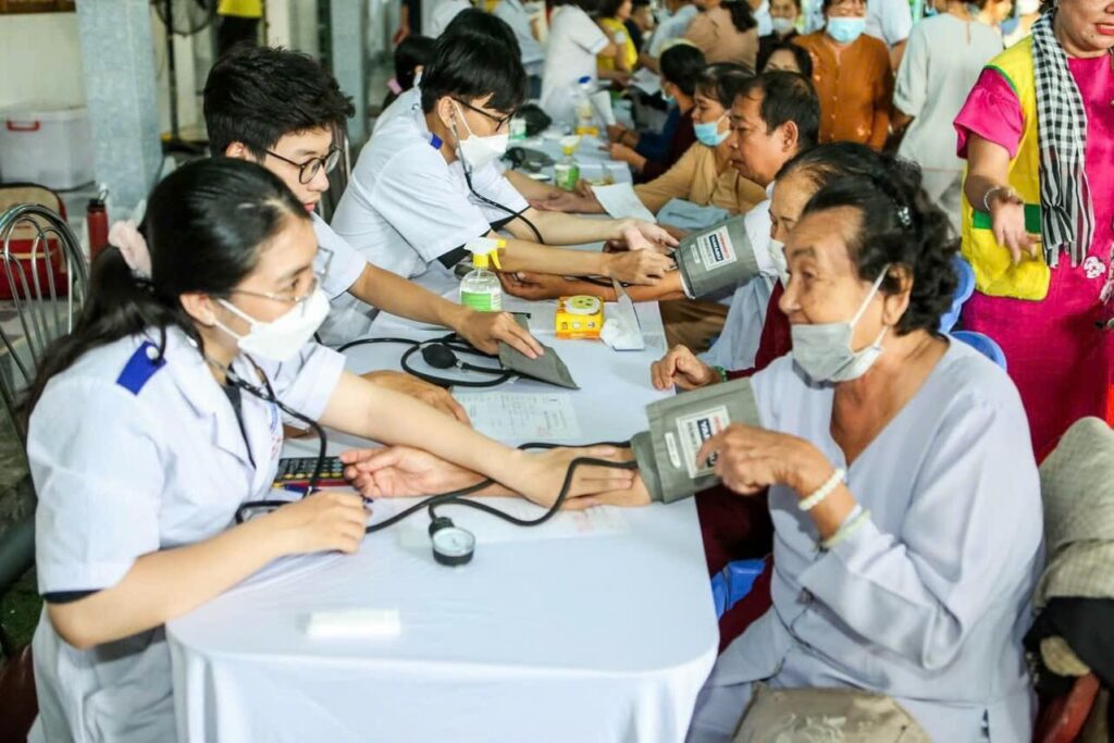 HỘI CHỮ THẬP ĐỎ VIỆT NAM
