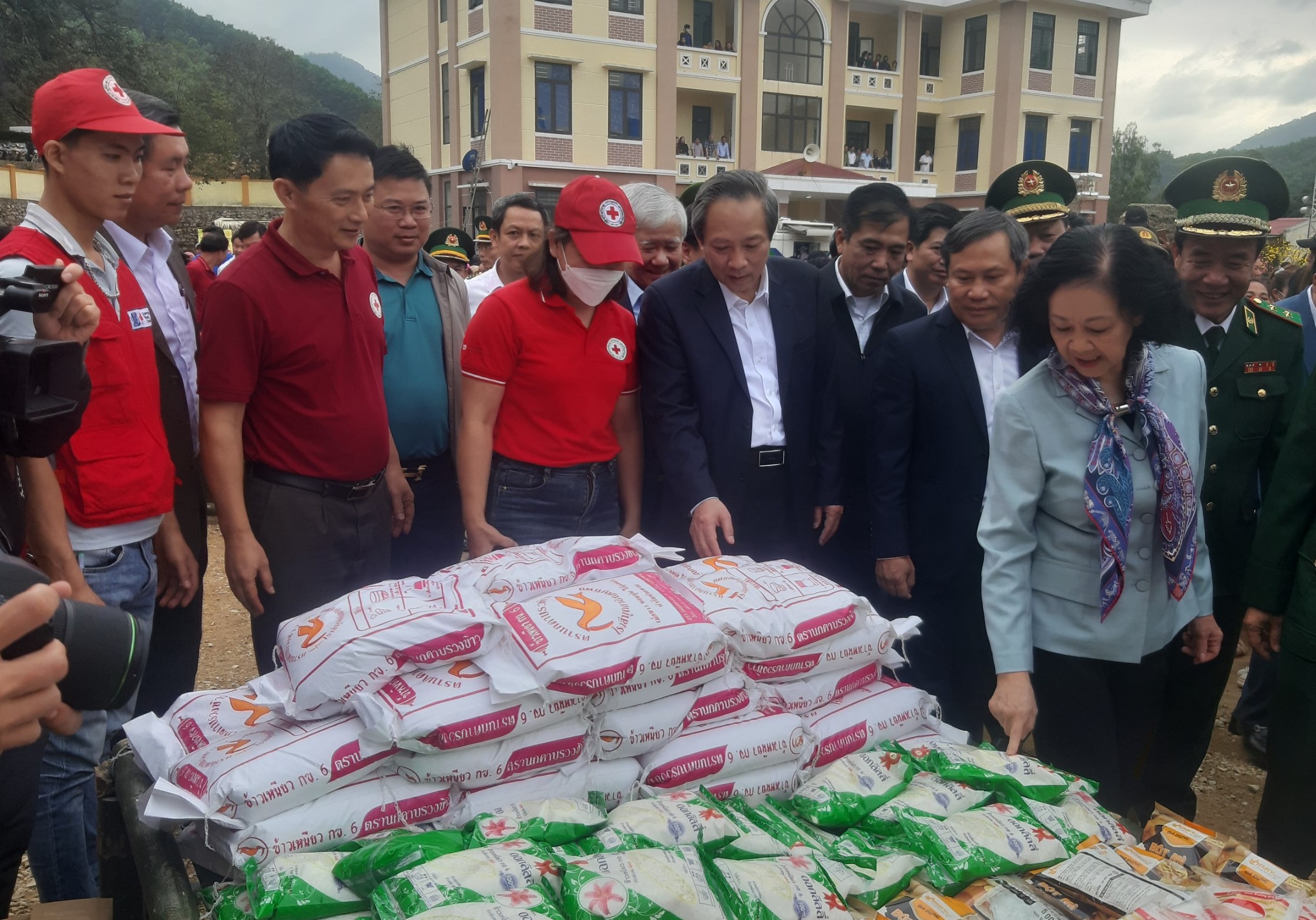 HỘI CHỮ THẬP ĐỎ VIỆT NAM