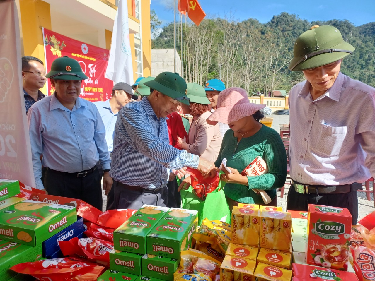 HỘI CHỮ THẬP ĐỎ VIỆT NAM