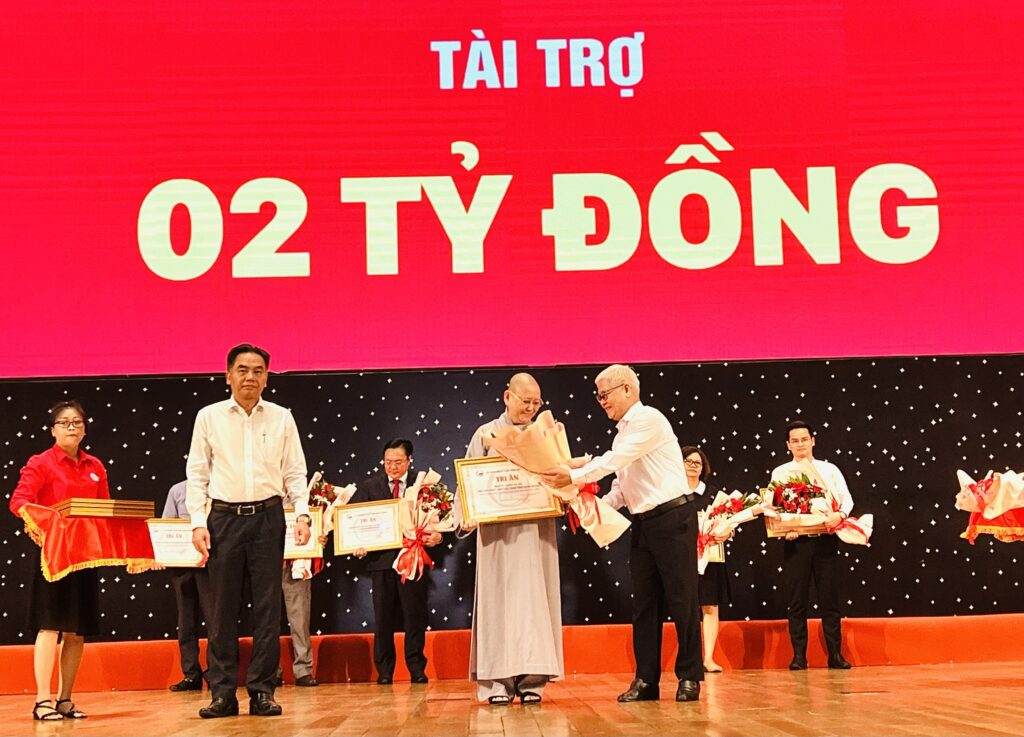 HỘI CHỮ THẬP ĐỎ VIỆT NAM