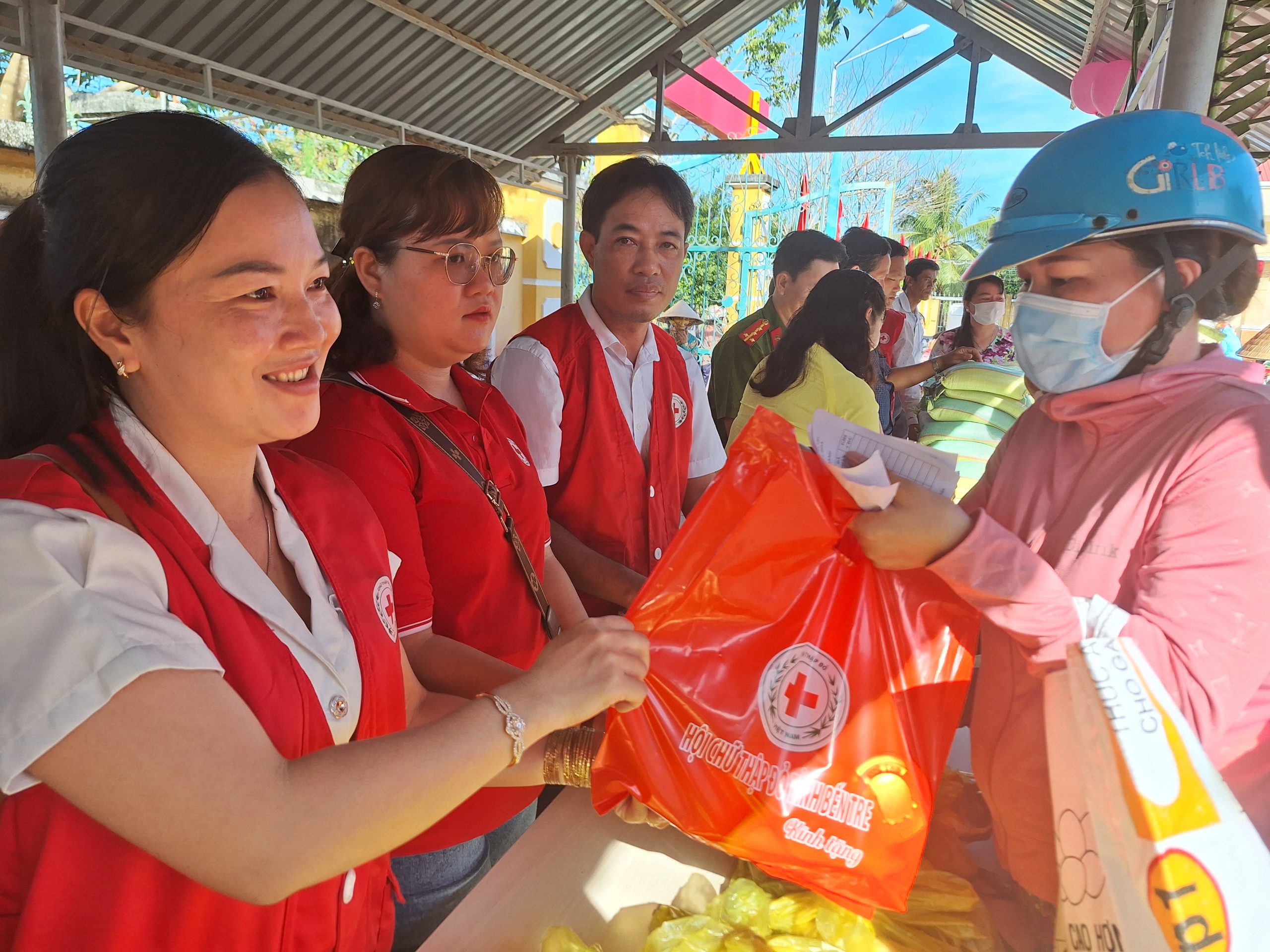HỘI CHỮ THẬP ĐỎ VIỆT NAM