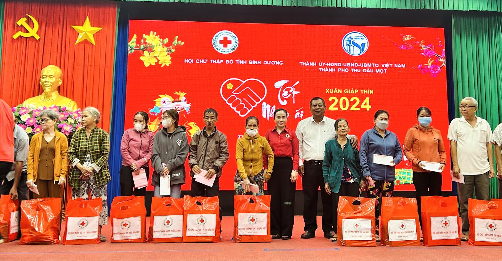 HỘI CHỮ THẬP ĐỎ VIỆT NAM