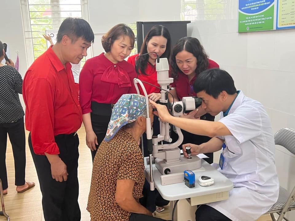 HỘI CHỮ THẬP ĐỎ VIỆT NAM