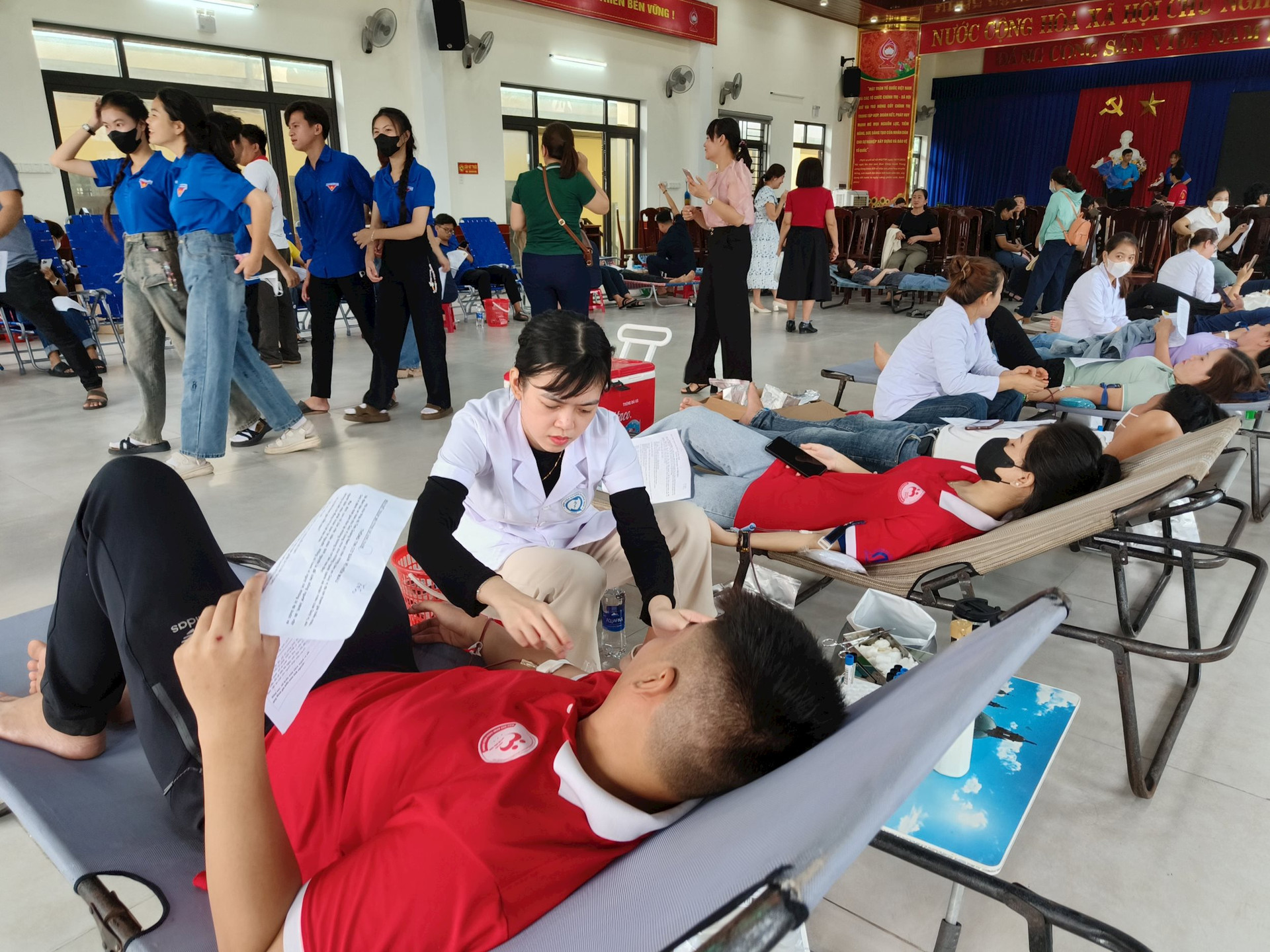 HỘI CHỮ THẬP ĐỎ VIỆT NAM