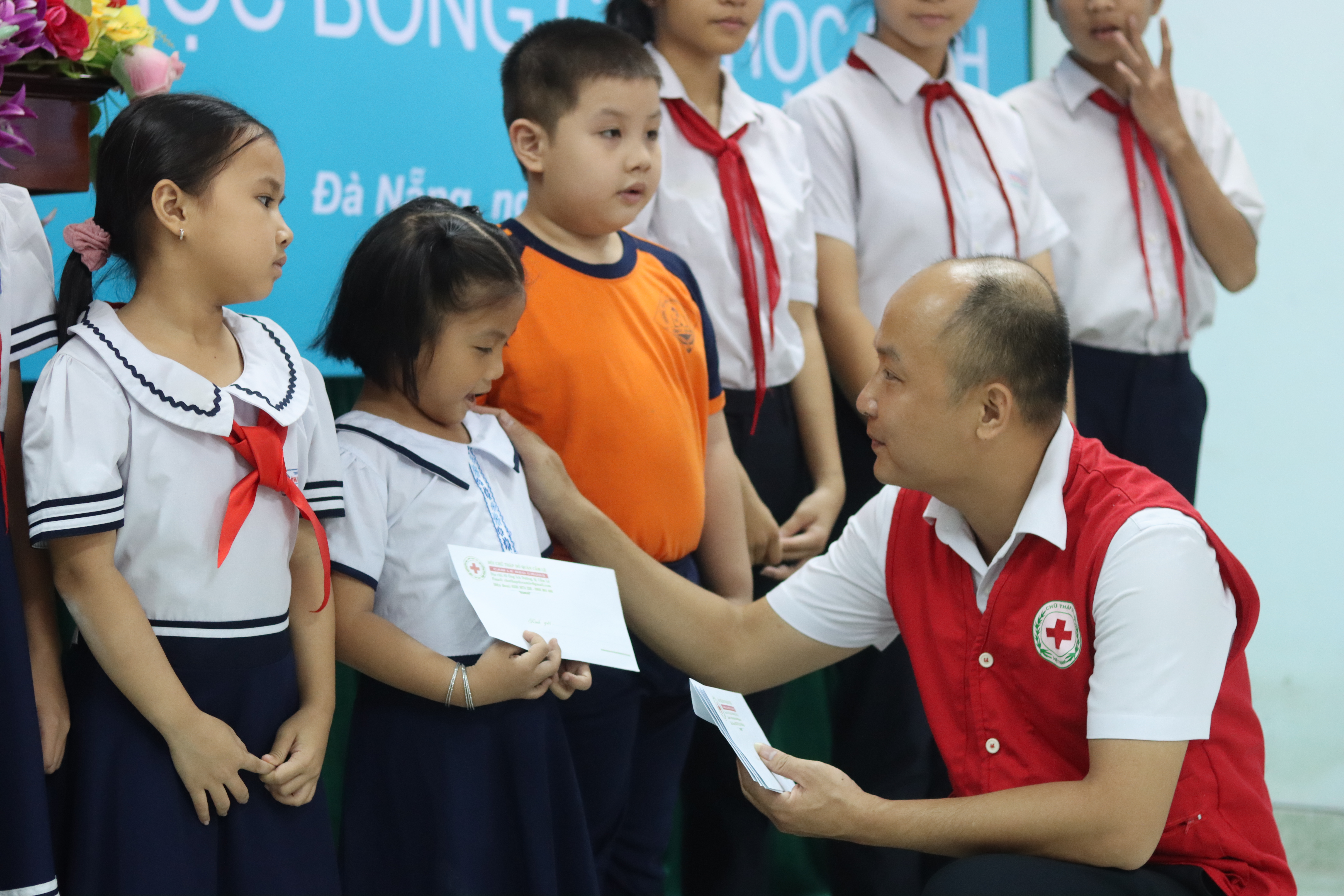 HỘI CHỮ THẬP ĐỎ VIỆT NAM