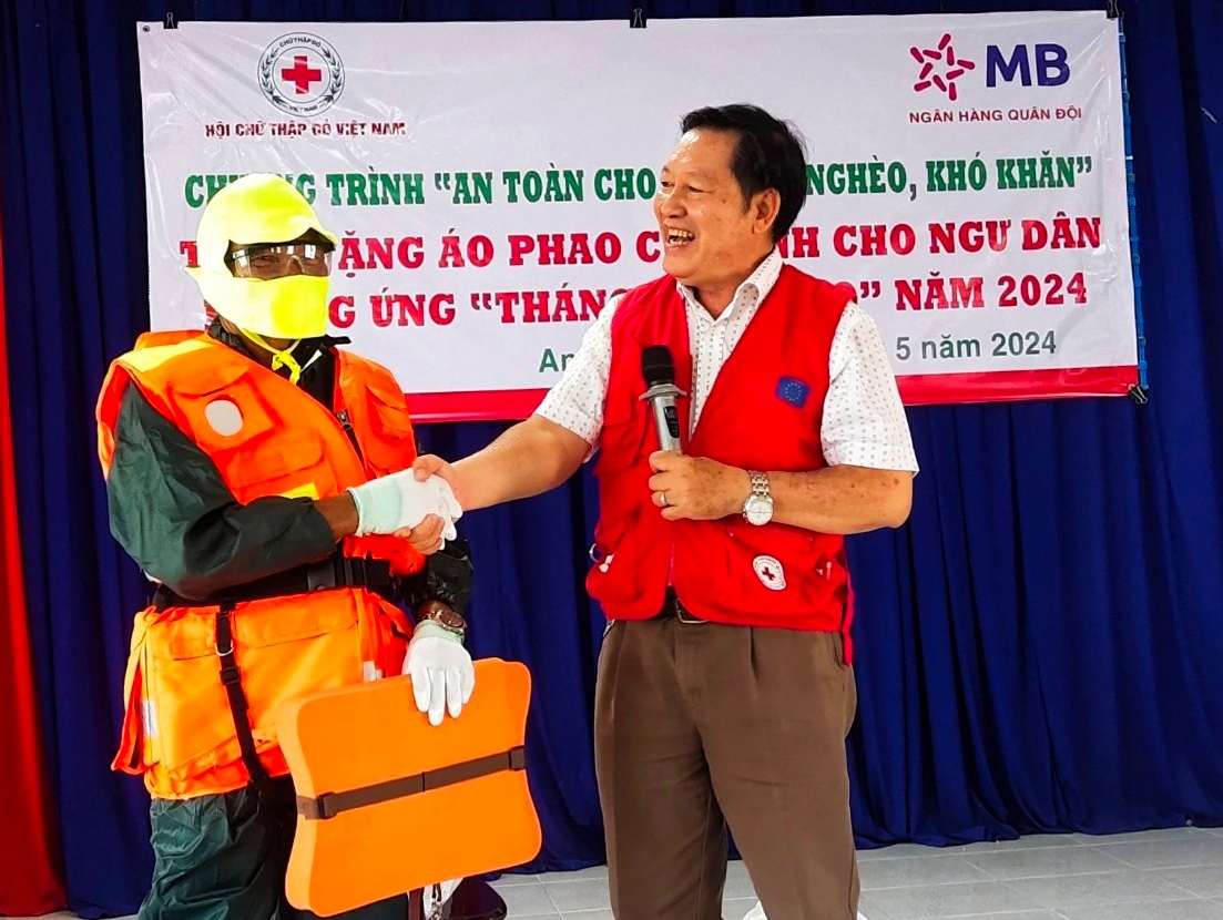 HỘI CHỮ THẬP ĐỎ VIỆT NAM