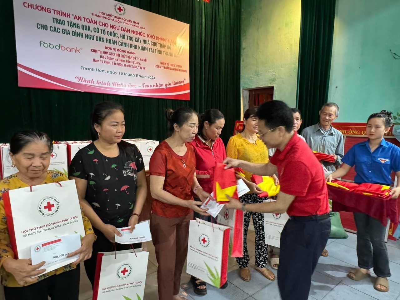 HỘI CHỮ THẬP ĐỎ VIỆT NAM