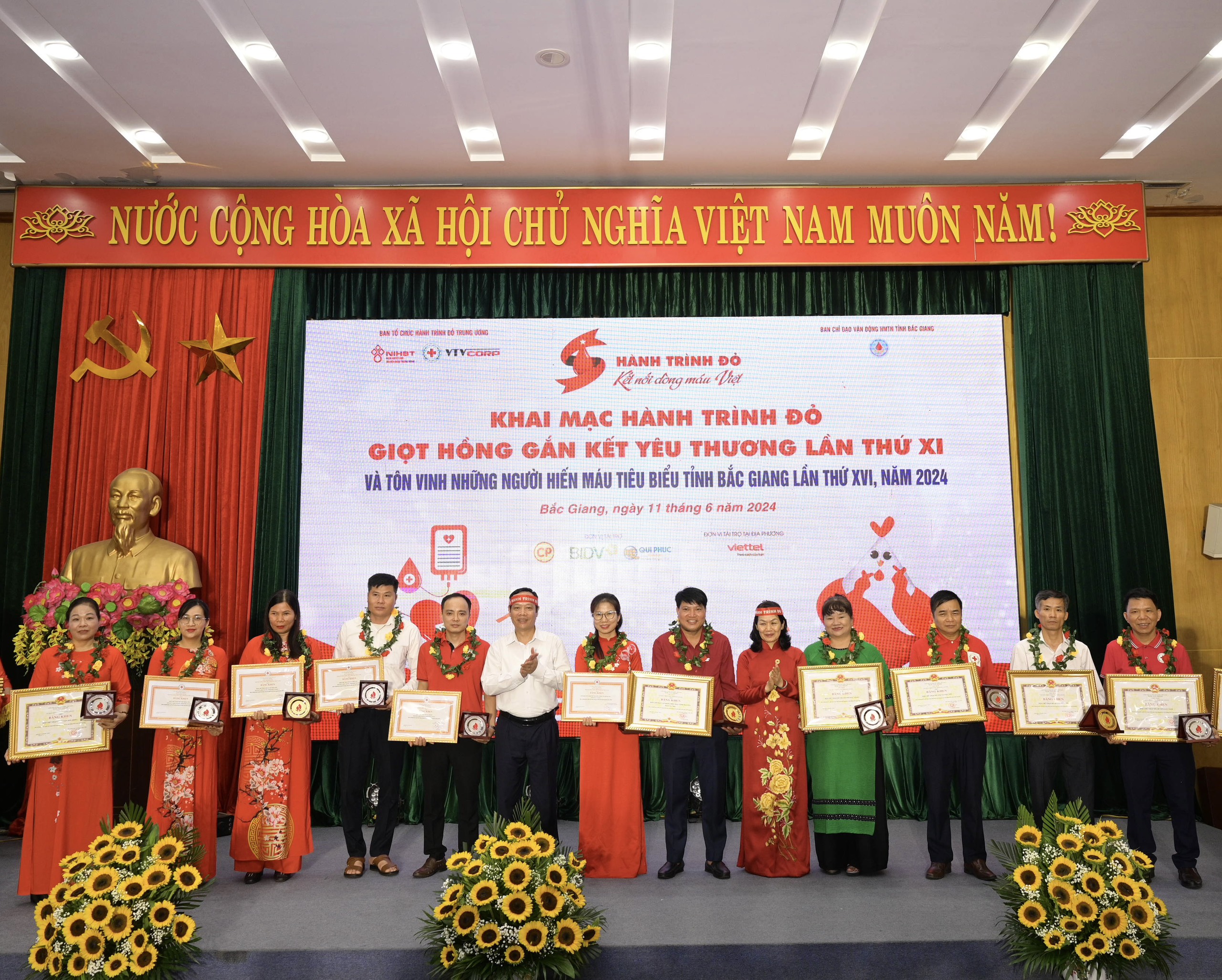 HỘI CHỮ THẬP ĐỎ VIỆT NAM