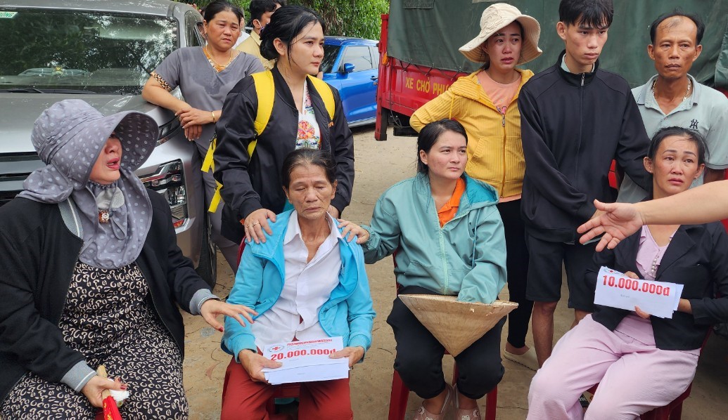 HỘI CHỮ THẬP ĐỎ VIỆT NAM