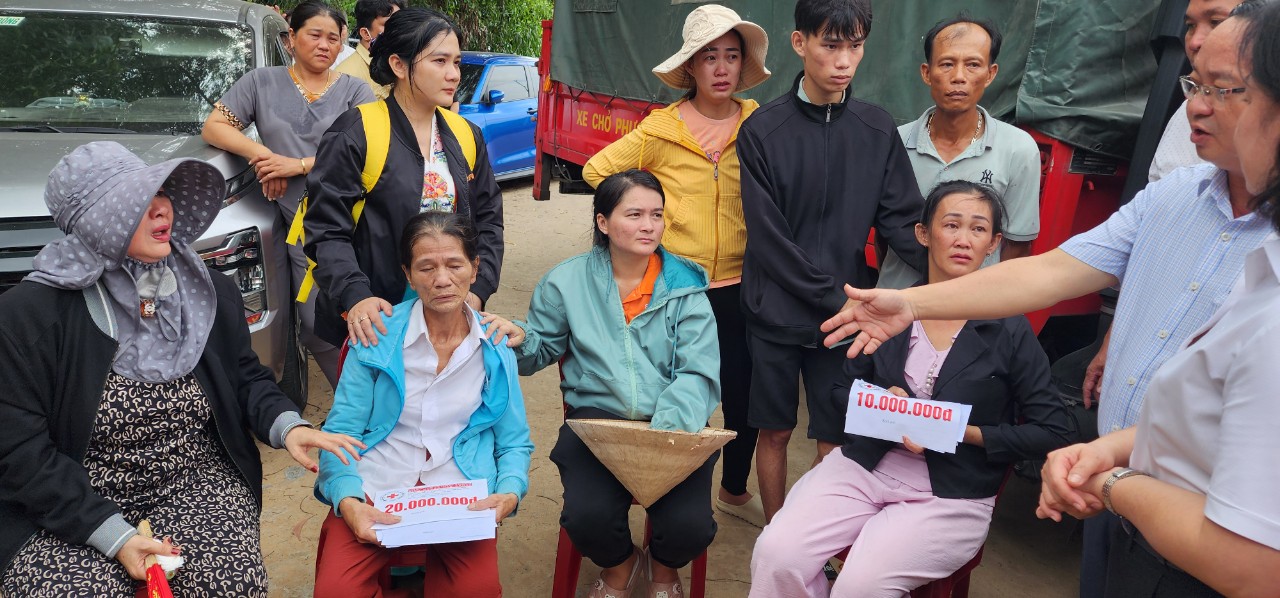 HỘI CHỮ THẬP ĐỎ VIỆT NAM