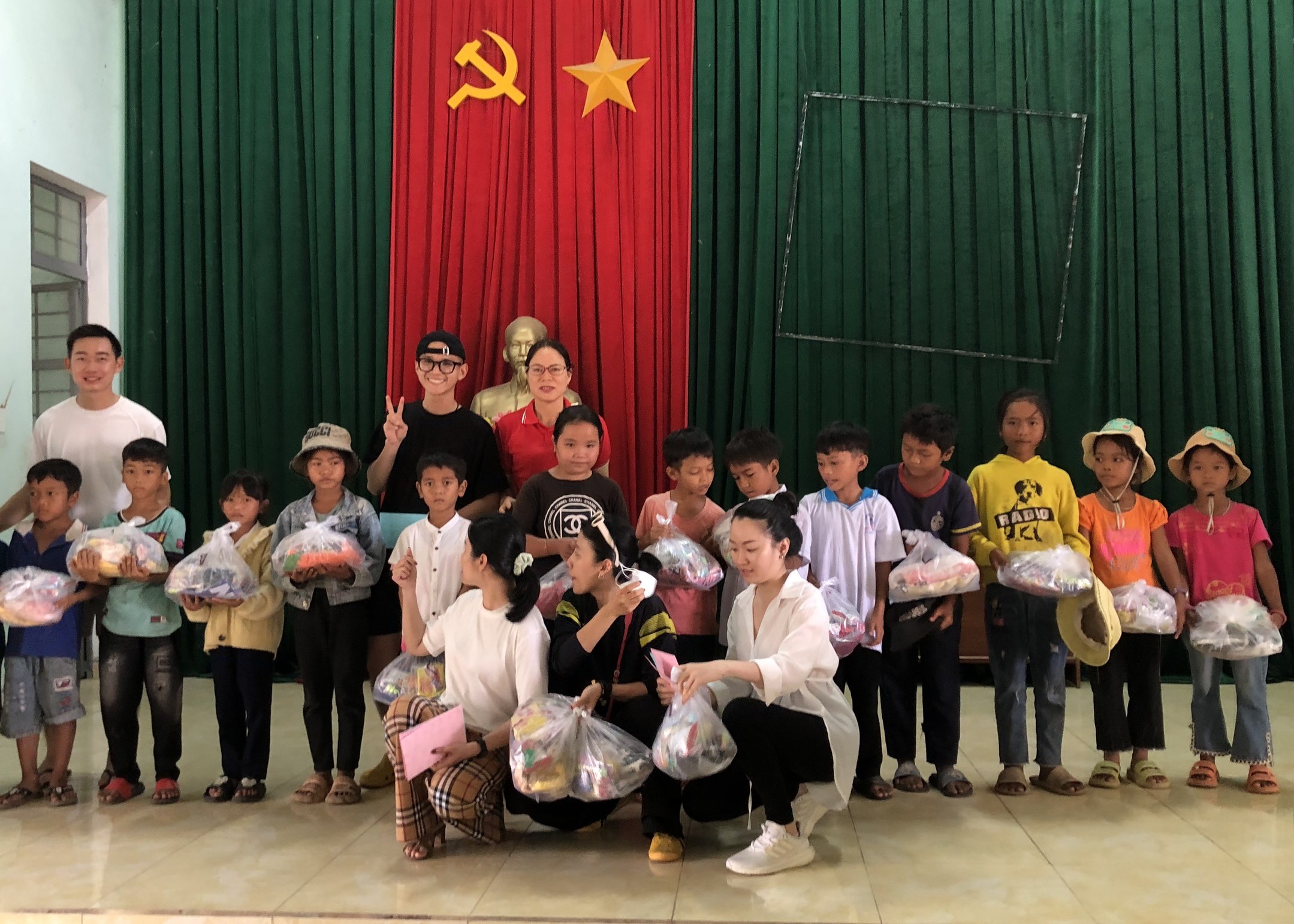 HỘI CHỮ THẬP ĐỎ VIỆT NAM