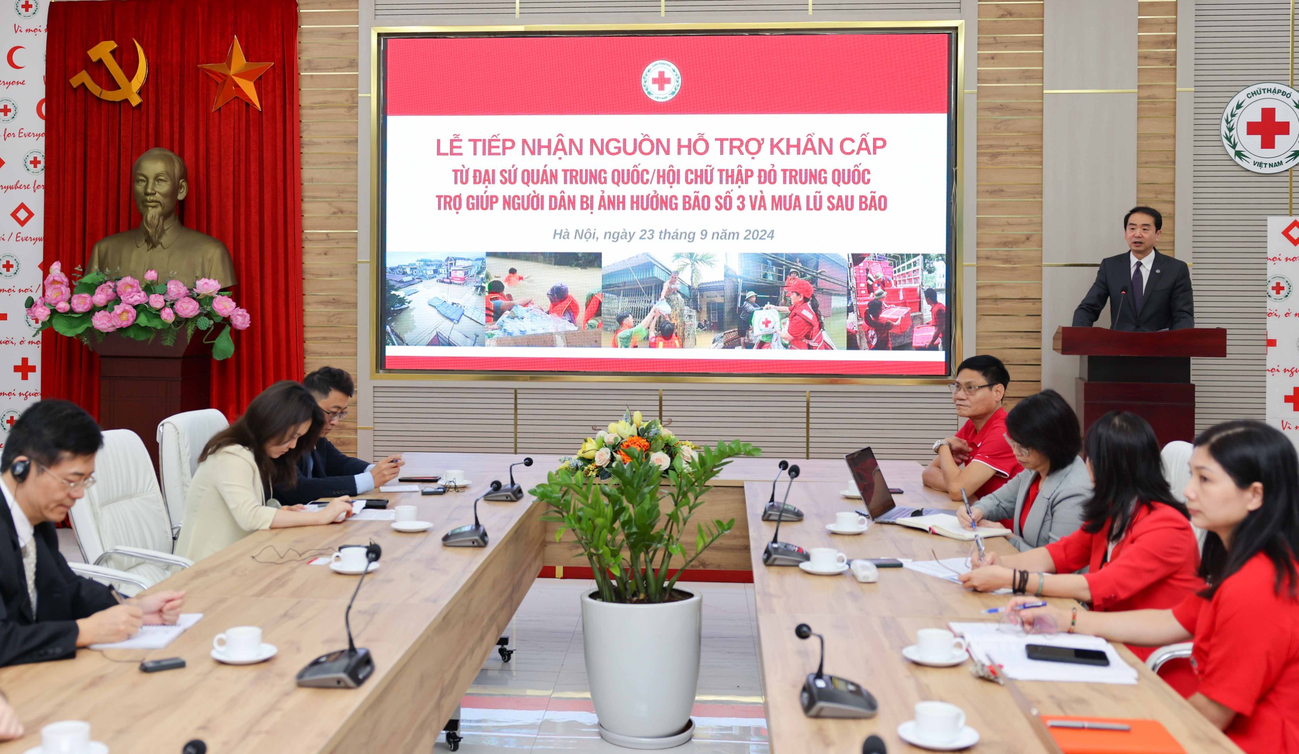 HỘI CHỮ THẬP ĐỎ VIỆT NAM