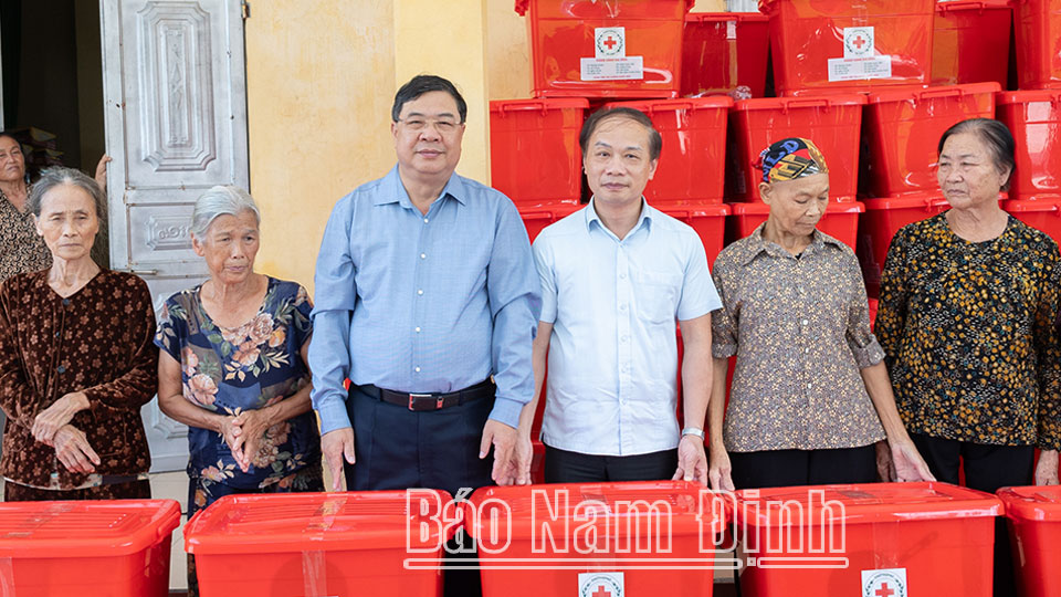 HỘI CHỮ THẬP ĐỎ VIỆT NAM