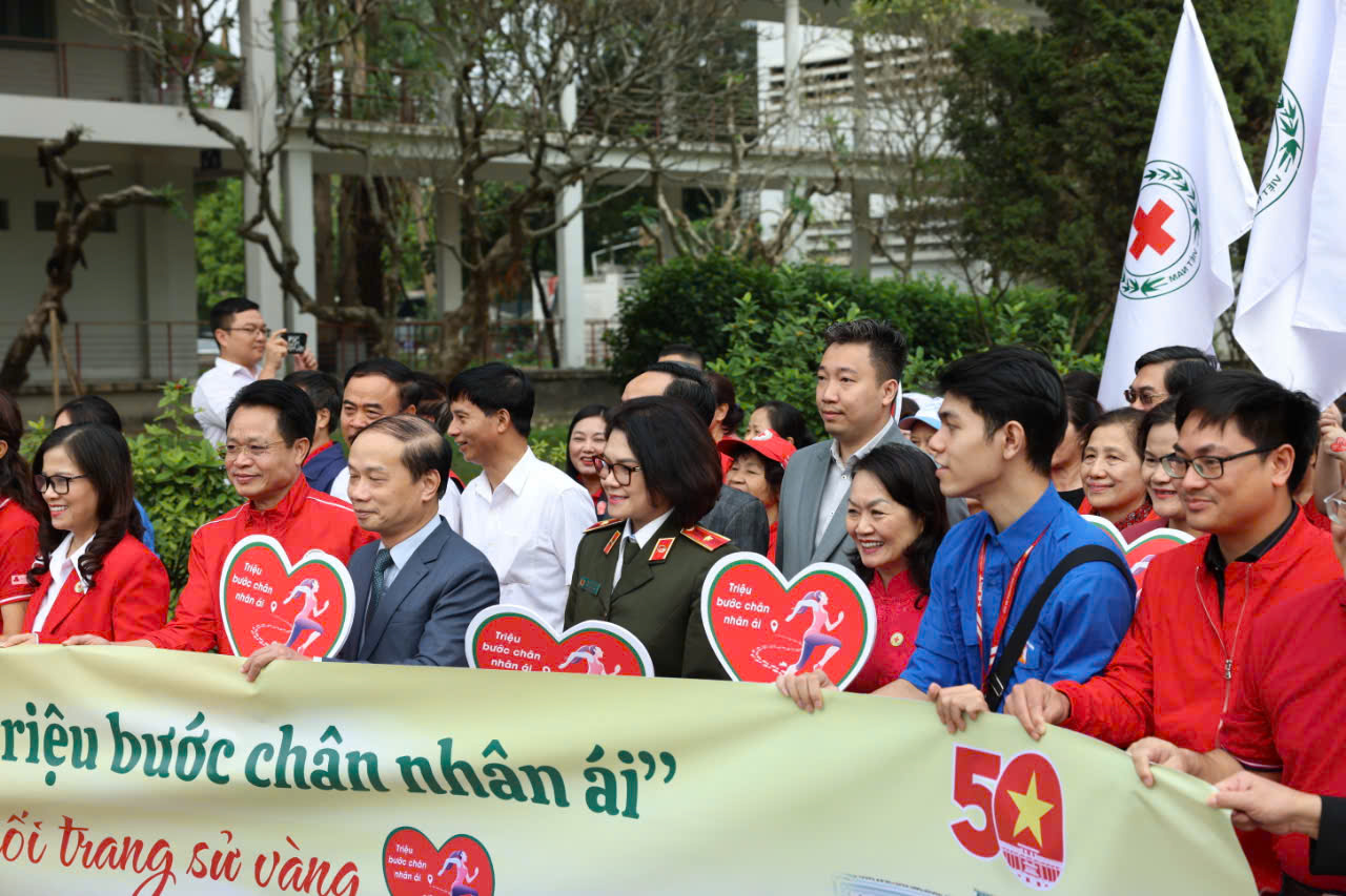 HỘI CHỮ THẬP ĐỎ VIỆT NAM