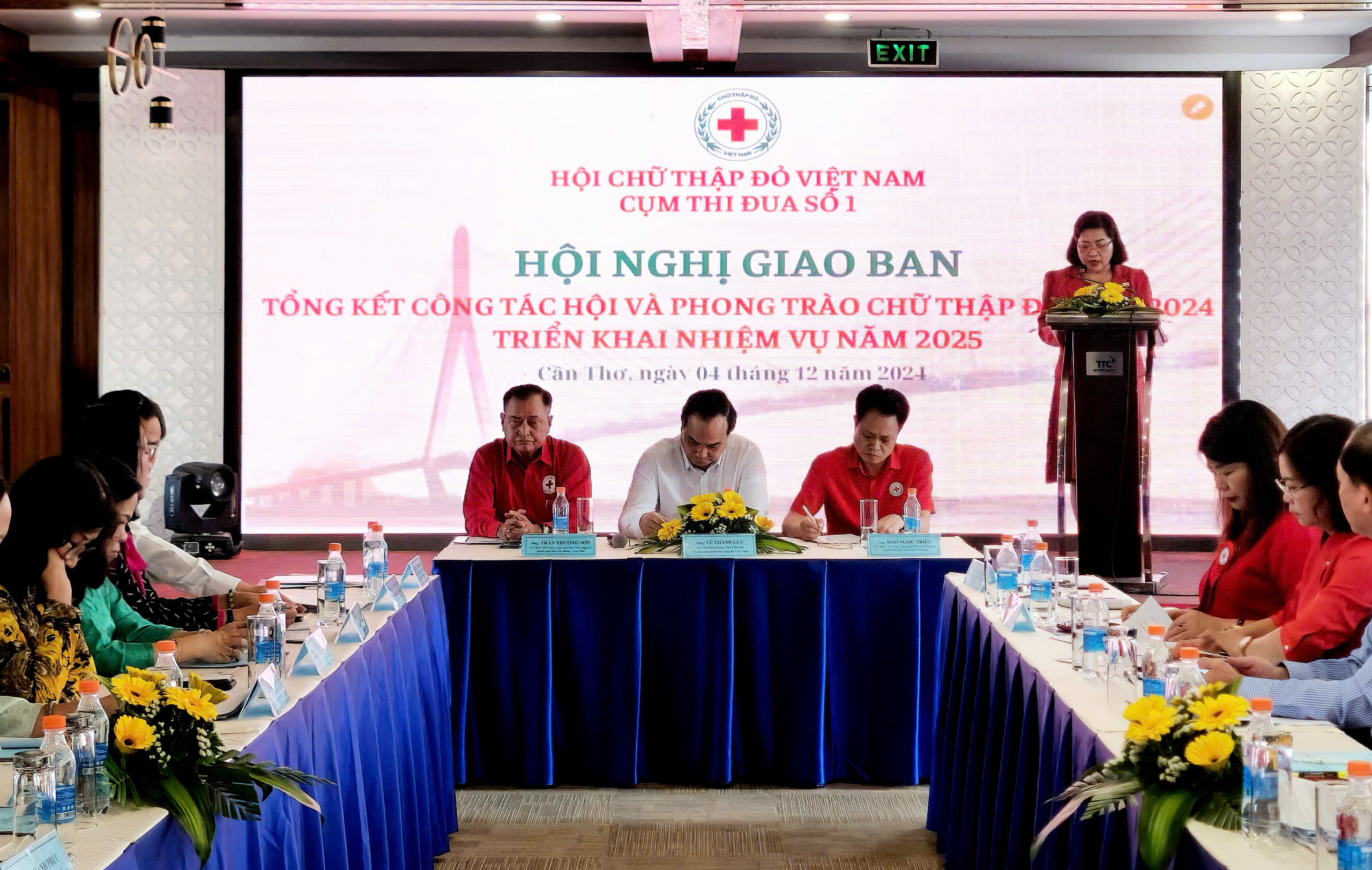 HỘI CHỮ THẬP ĐỎ VIỆT NAM