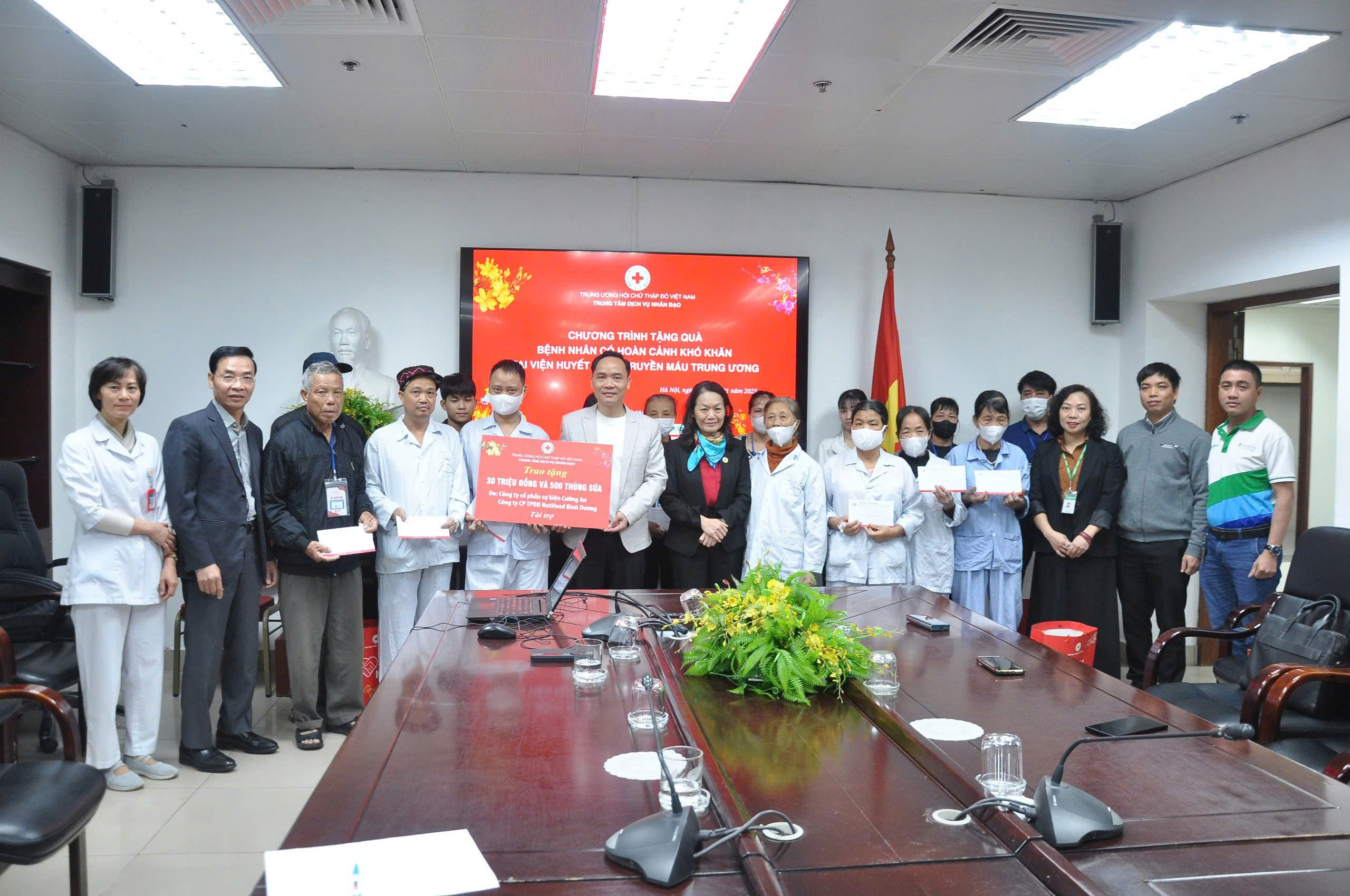 HỘI CHỮ THẬP ĐỎ VIỆT NAM