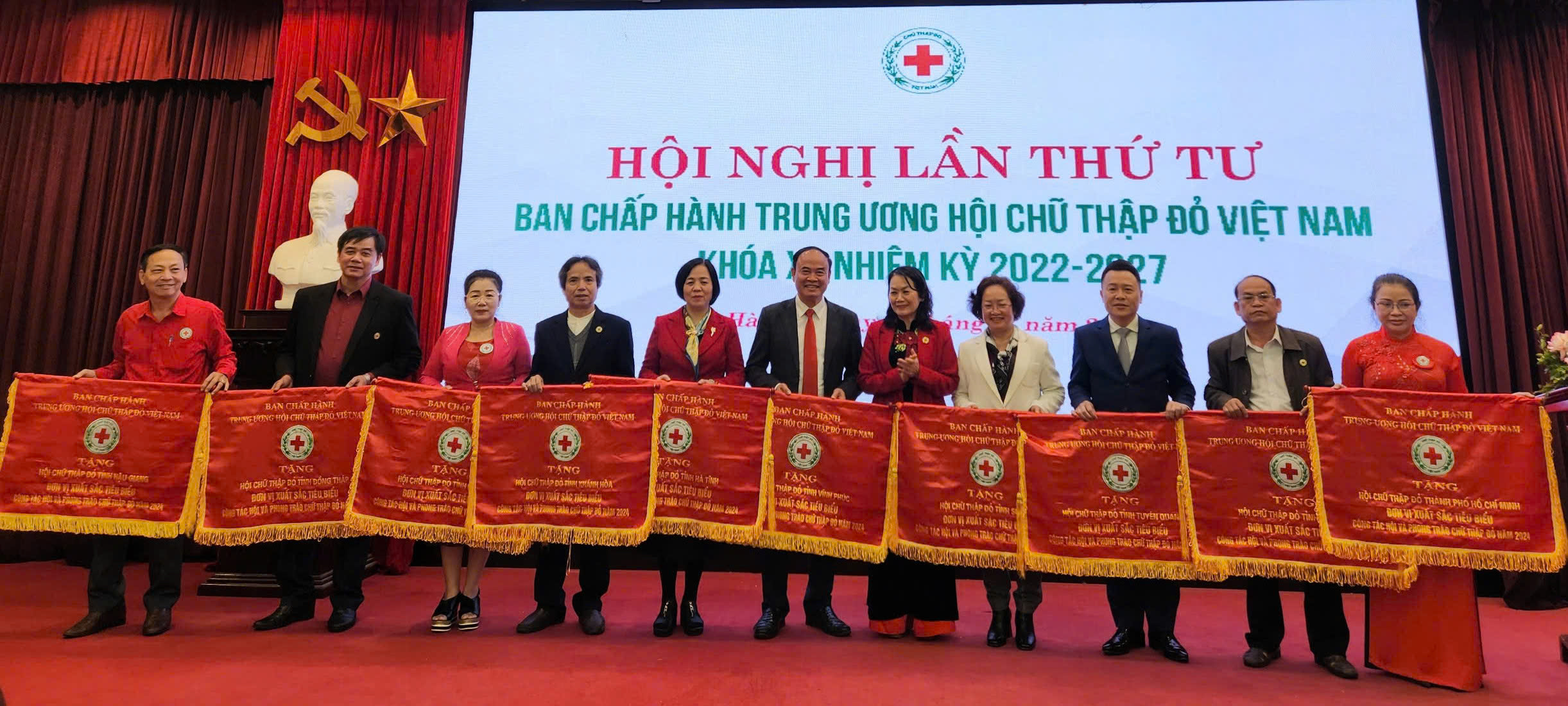 HỘI CHỮ THẬP ĐỎ VIỆT NAM