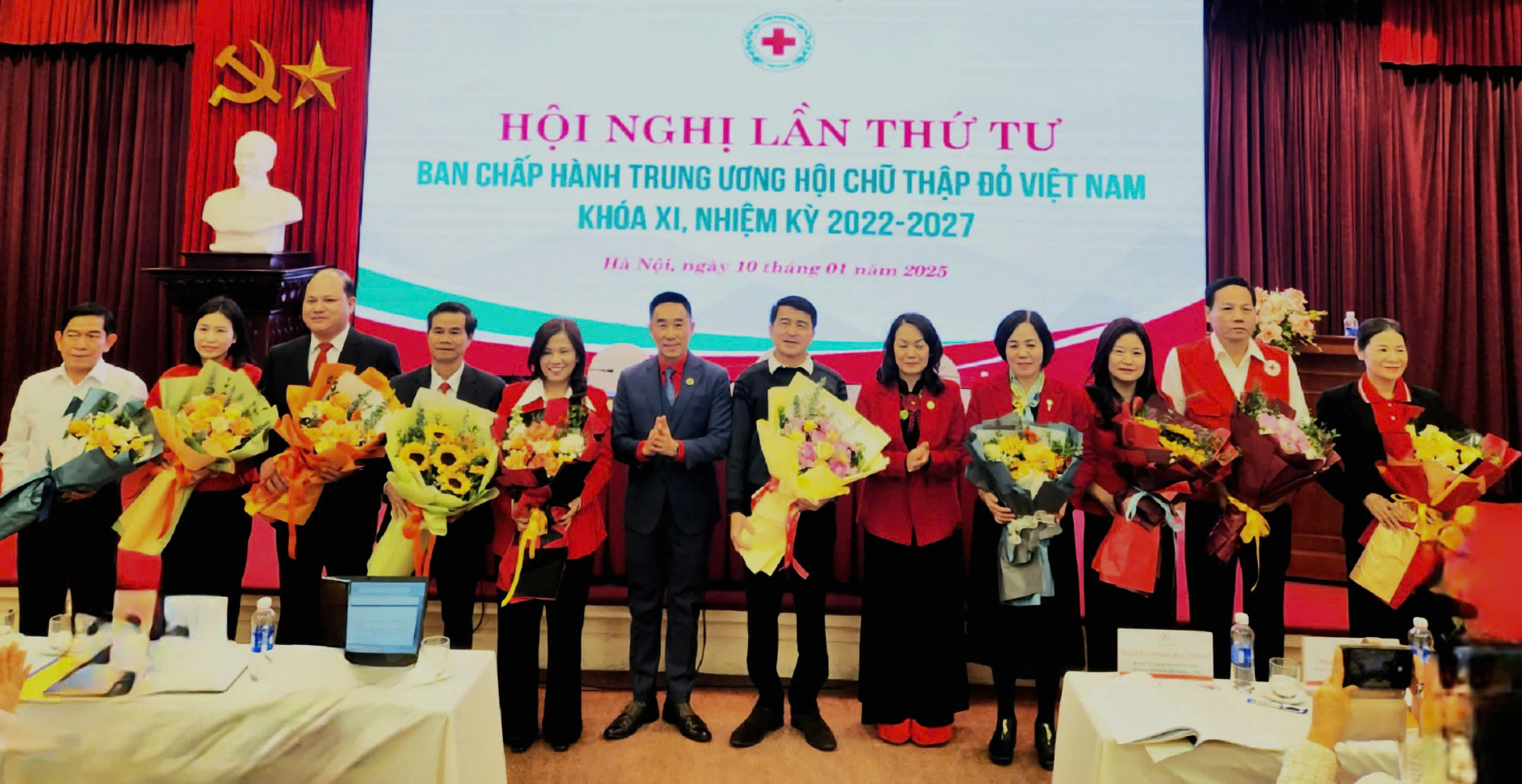 HỘI CHỮ THẬP ĐỎ VIỆT NAM