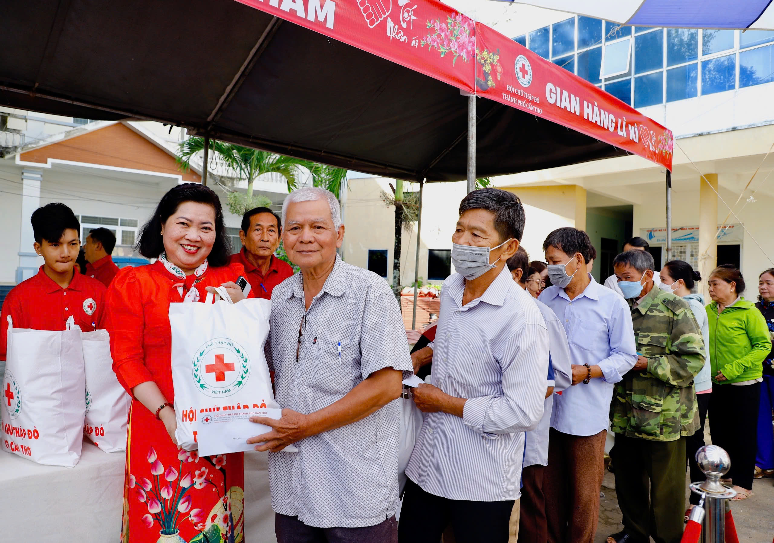 HỘI CHỮ THẬP ĐỎ VIỆT NAM