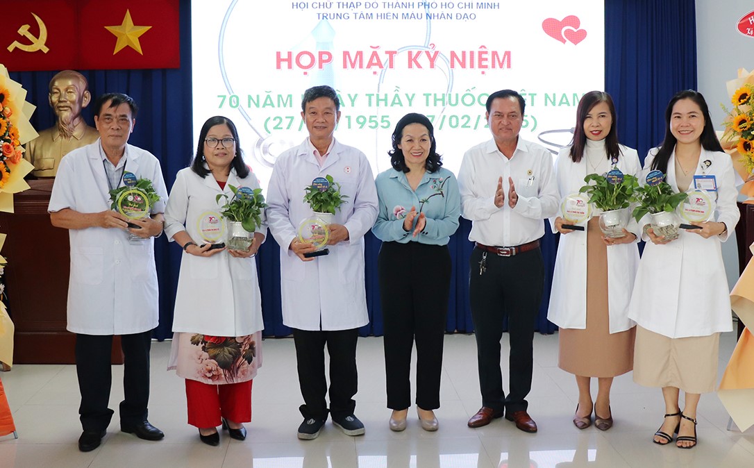 HỘI CHỮ THẬP ĐỎ VIỆT NAM