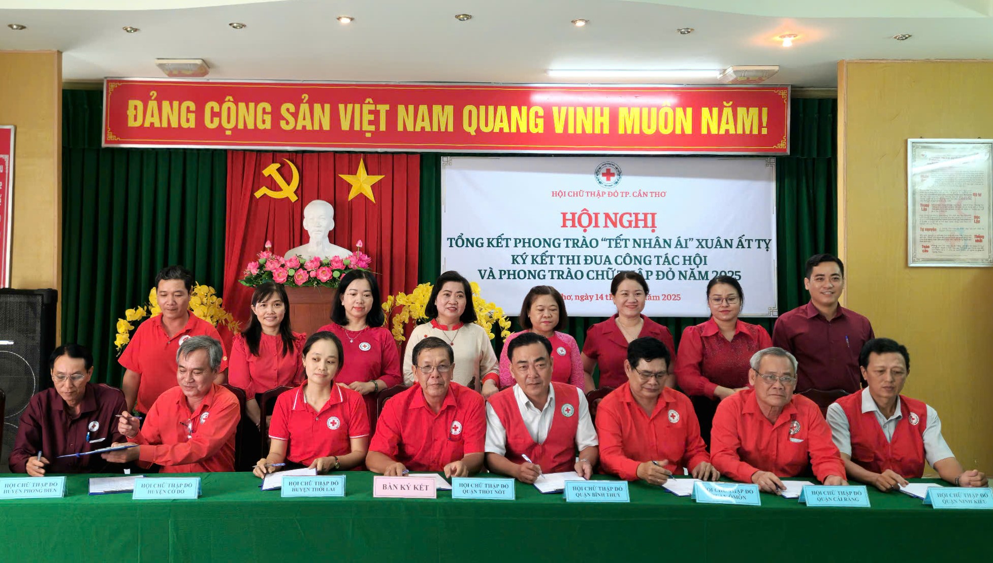 HỘI CHỮ THẬP ĐỎ VIỆT NAM